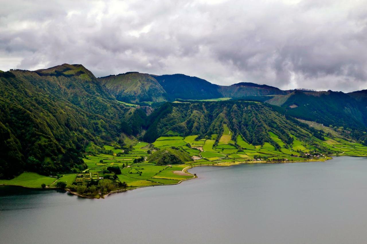 Magnólia - Casa com dois quartos junto ao mar - Renovada em 2022 Mosteiros (Azores) Exterior foto